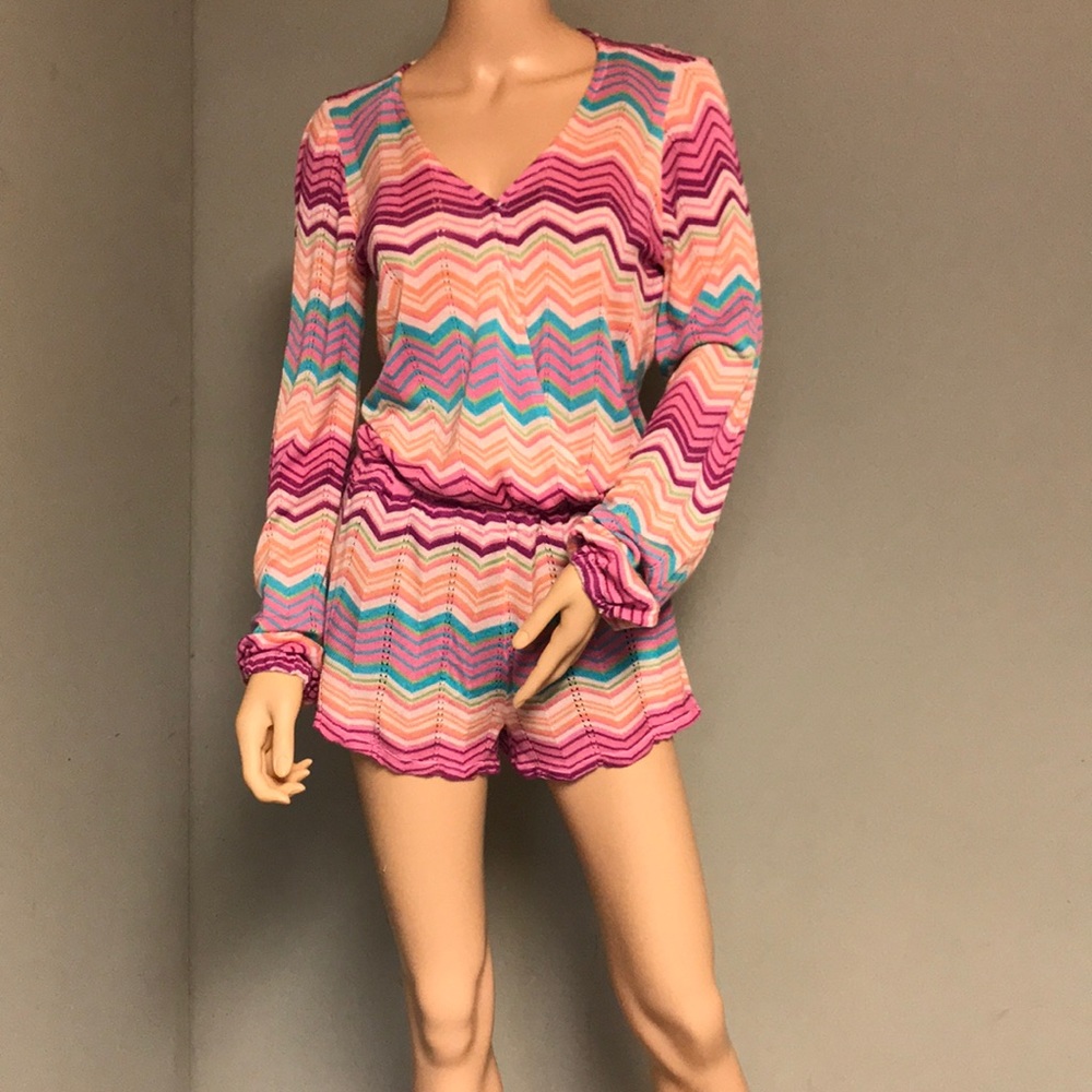 Women’s size S chevron print romper long sleeve